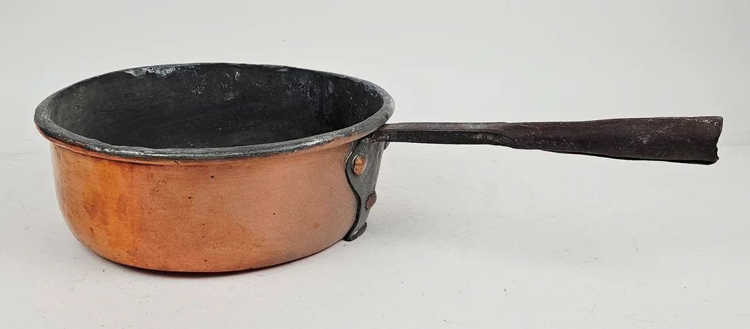 TRAKTÖRPANNA, koppar, 1800-tal. — Pewter, Brass & Copper — Auktionshuset Thörner & Ek