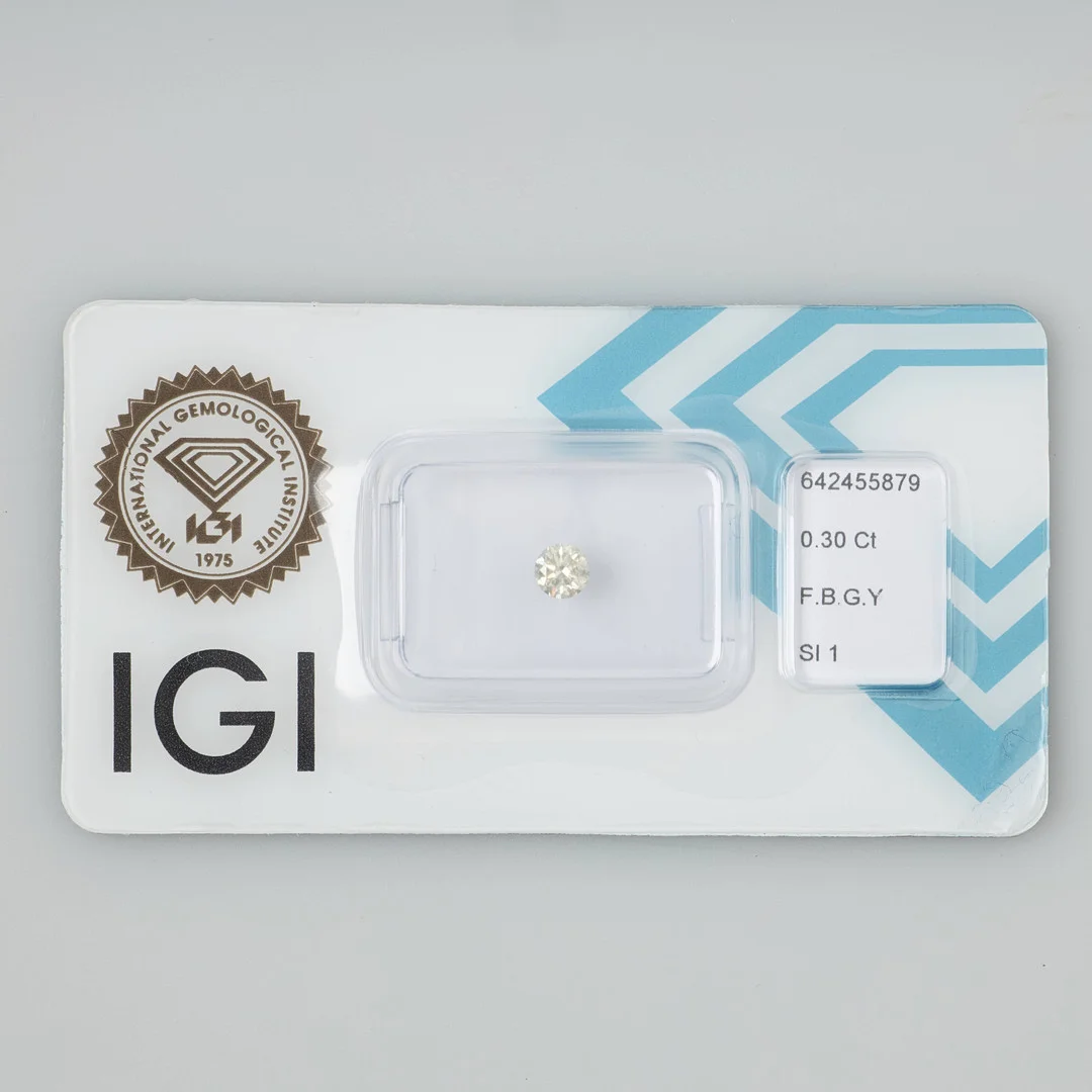 DIAMANT, briljantslipad 0.30 ct, plomberad, IGI-rapport. — Gemstones — Stockholms Auktionsverk Helsinki