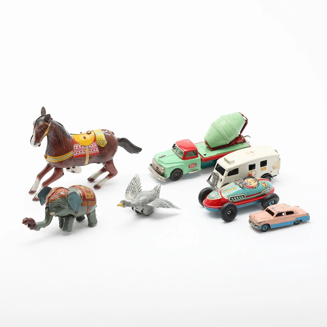 PARTI PLÅTLEKSAKER, 7 delar, bl.a Japan och Tyskland. — Toys — Uppsala Auktionskammare
