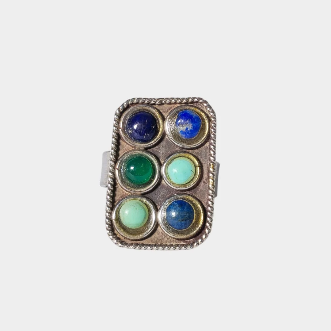 Anillo en plata con lapislázuli y turquesa. — Rings — Barcelona Auctions