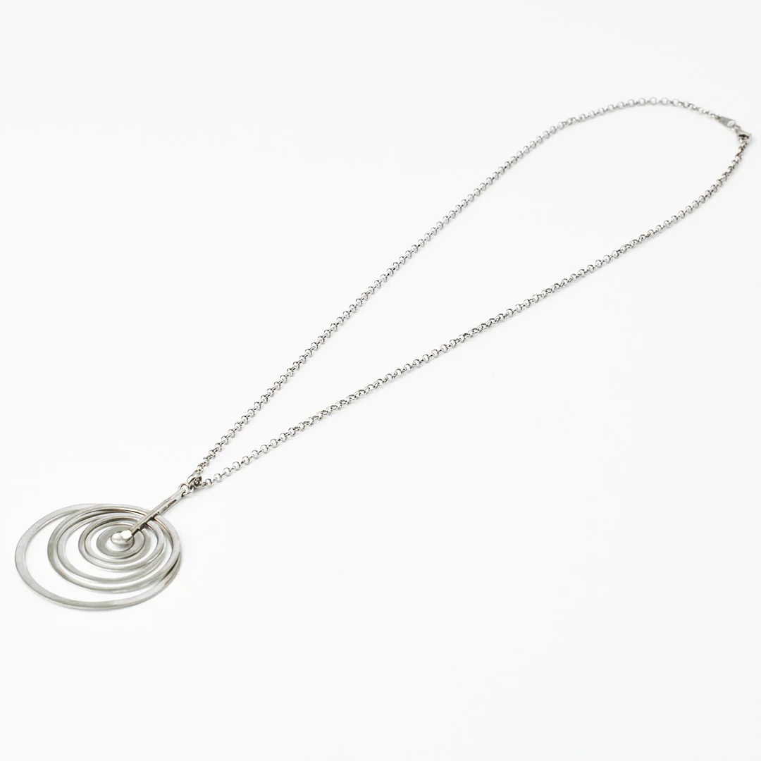 TAPIO WIRKKALA, "Silvermoon", halsband, sterlingsilver, 2000-tal och stämplat Kultakeskus Oy, Finland. — Necklace — Stockholms Auktionsverk Magasin 5
