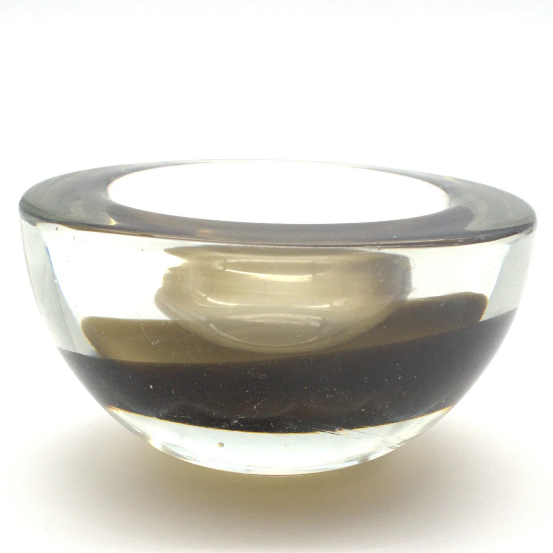 MURANO GLAS SCHALE, MEHRFARBIG, SOMMERSO, ITALIEN, UM 1960. — Art glass — Kunst- und Auktionshaus Kleinhenz