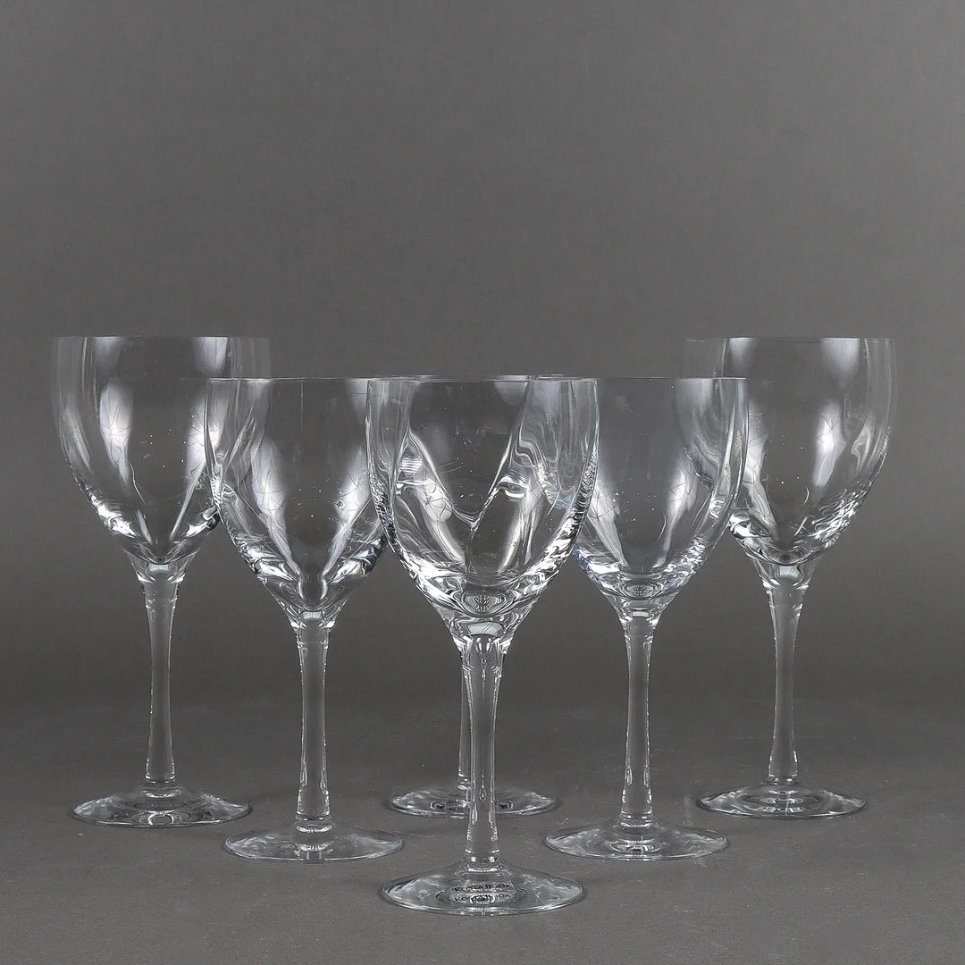 BERTIL VALLIEN. 4+2 vinglas, "Chateau", Kosta Boda. — Utility glass — Karlstad Hammarö Auktionsverk