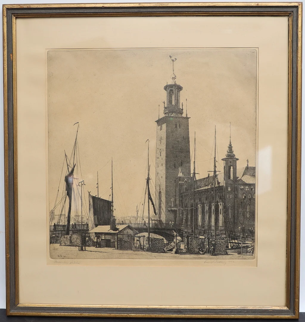 HARALD SALLBERG. Stockholms stadshus, etsning, signerad och daterad 1932. — Engravings & Prints — Falun Auktionsbyrå