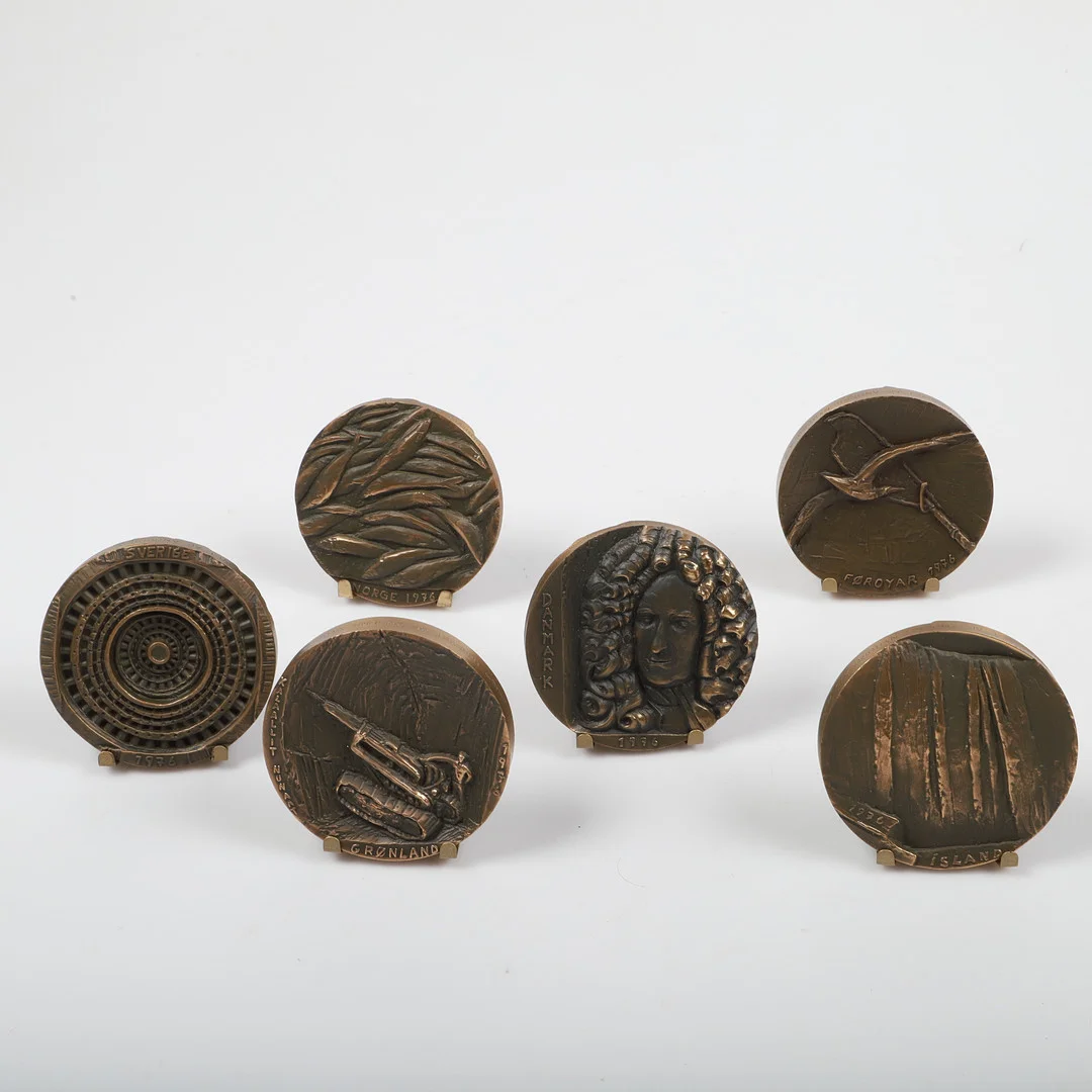 KONSTMEDALJER, 17 stycken, "Nordisk Konstmedaljserie", brons, Anders Nyborg A/S, 1976. — Orders & Medals — Helsingborgs Auktionskammare