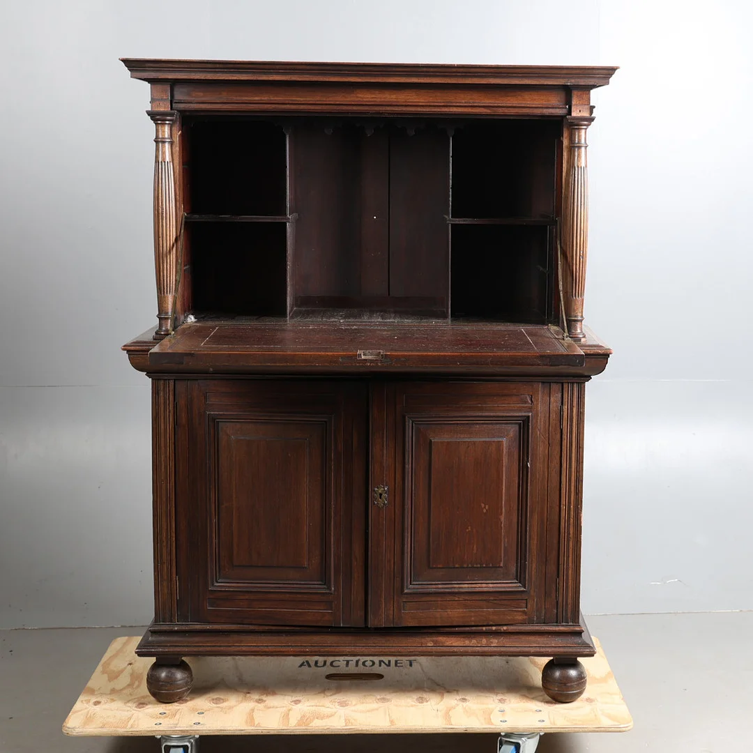 A 20TH CENTURY OAK ESCRITOIRE. — Cupboards, Cabinets & Shelves — Bishop & Miller