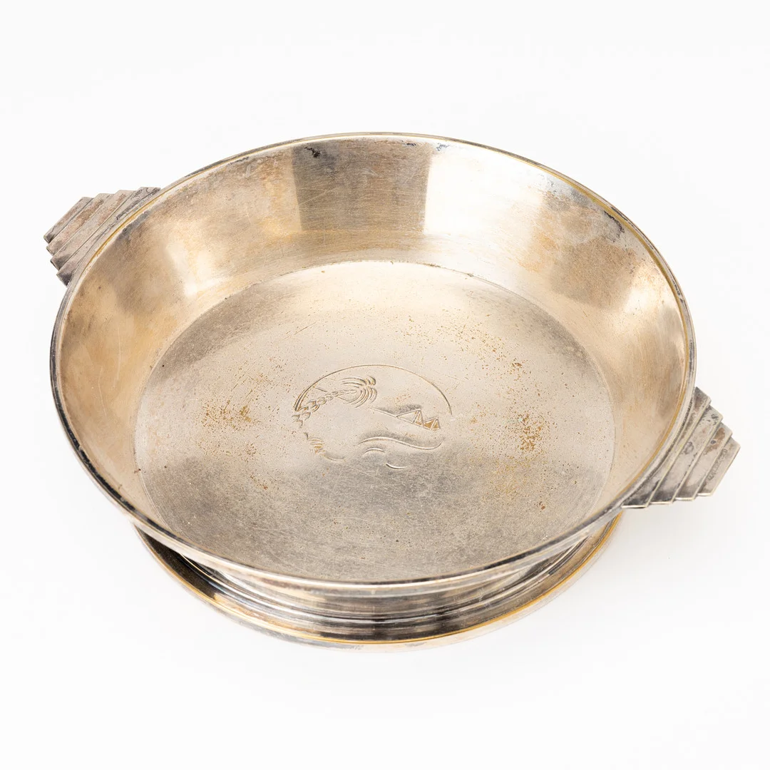 SKÅL, med grepp, nysilver, 1900-tal. — Silver plated — Auktionshuset Kolonn