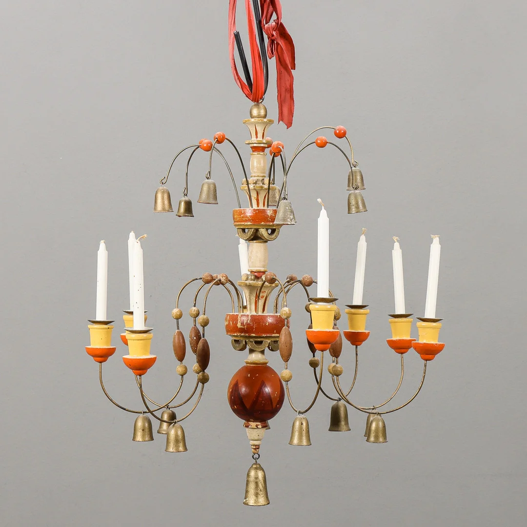LJUSKRONA 1900-talets första hälft. — Chandeliers — Karlstad Hammarö Auktionsverk