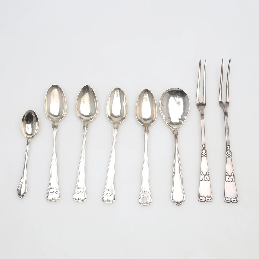 BESTICK 8 stycken, silver, vikt ca 129 gram. — Silver plated — Borås Auktionshall