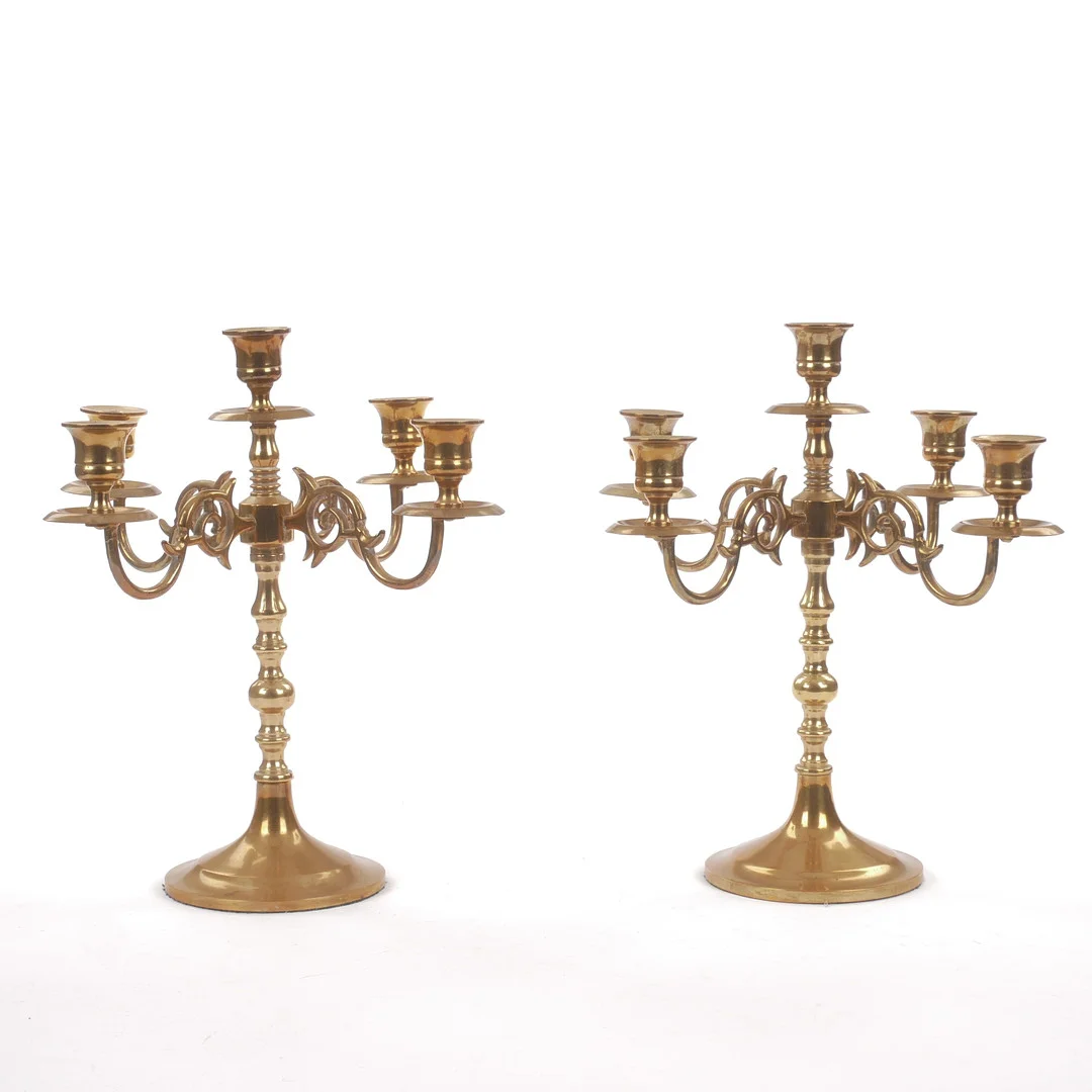 KANDELABRAR, ett par, mässing, 1900-talets sista del. — Candlesticks — Auktionsfirma Kenneth Svensson i Kalmar
