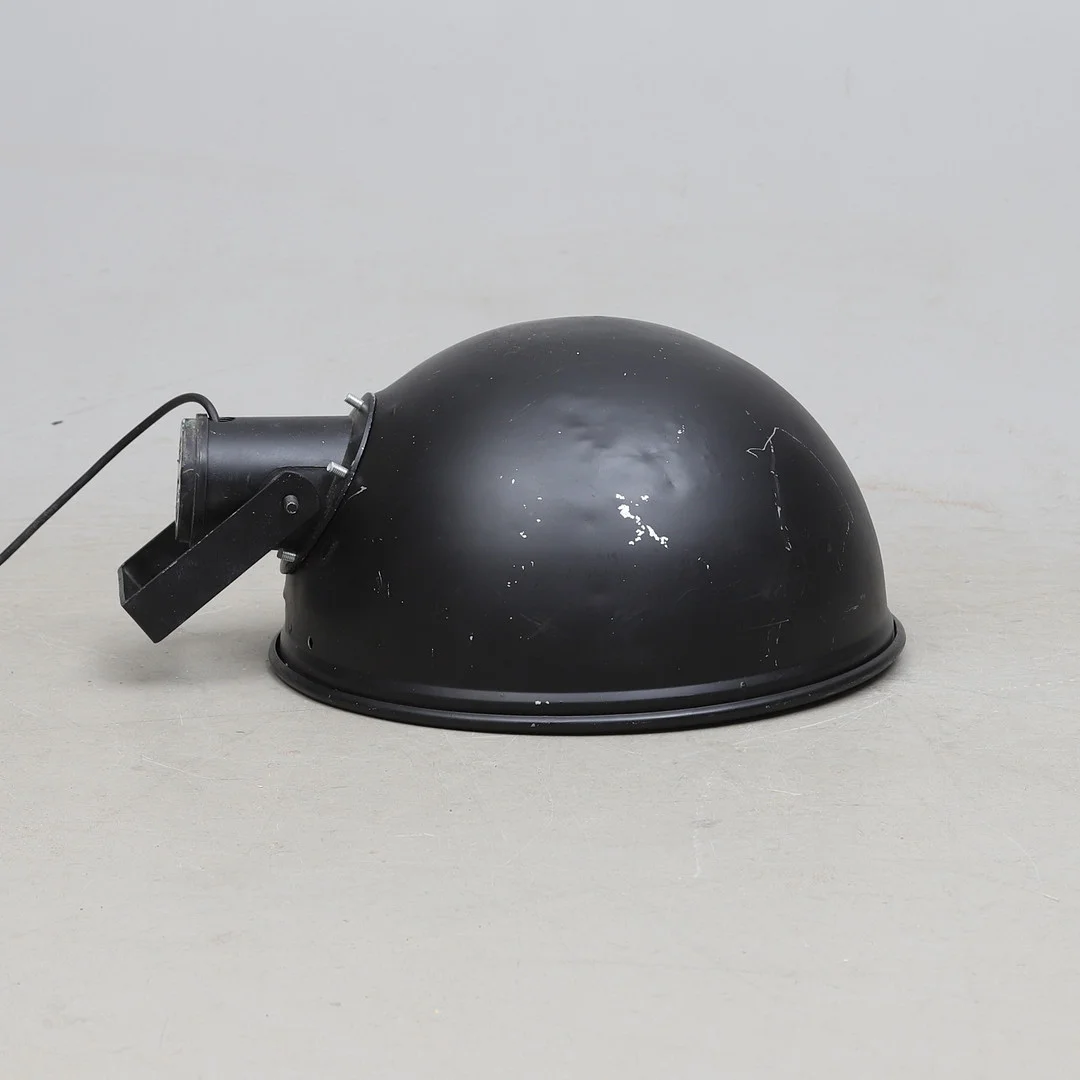 INDUSTRILAMPA. AB Svenska Klämlampan Malmö, Typ BO 415, omkring 1900-talets mitt. — Other lighting — Gomér & Andersson Norrköping