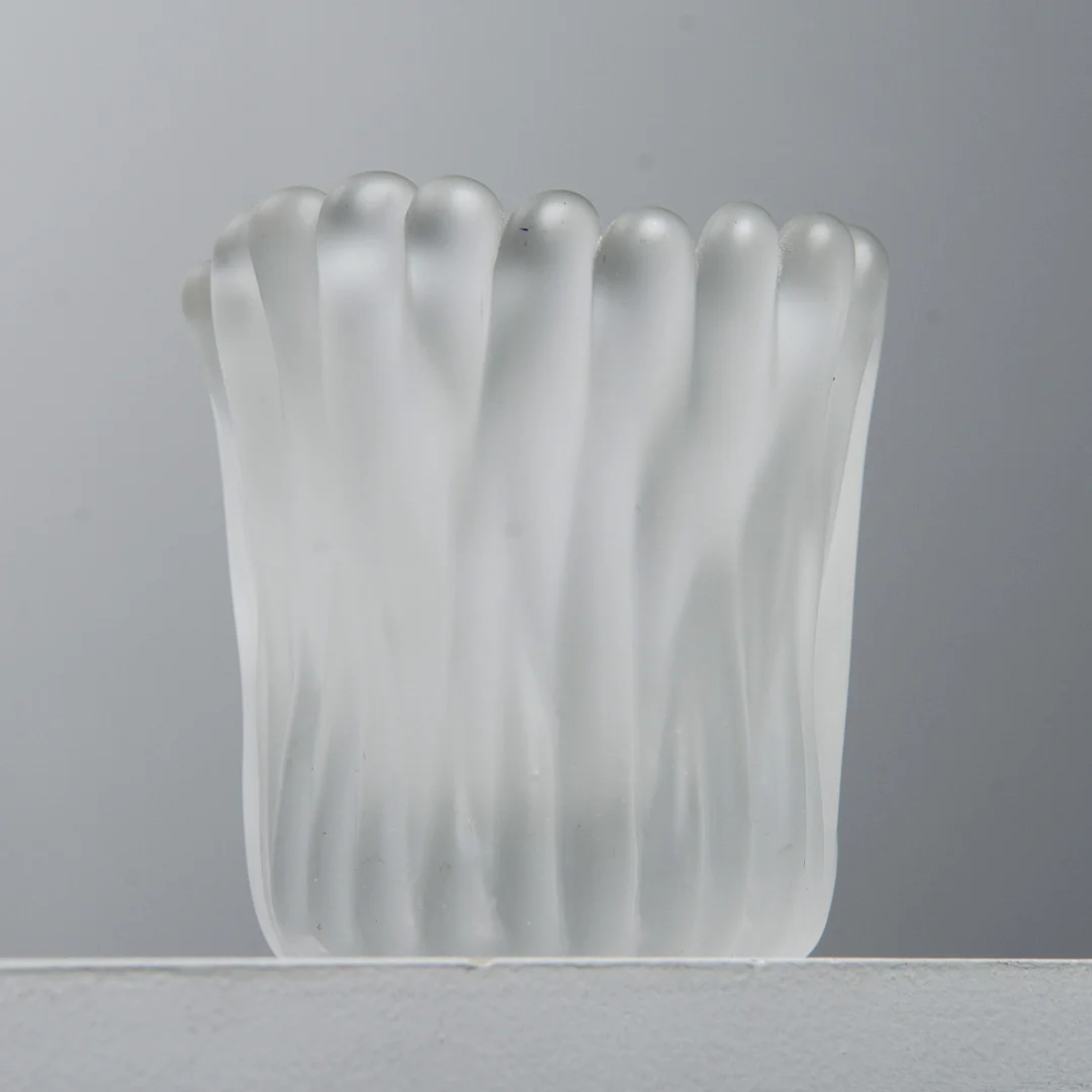TAPIO WIRKKALA. Vas, "Jäkala / Renlav", Iittala, Finland, signerad samt daterad -55. — Art glass — Formstad Auktioner