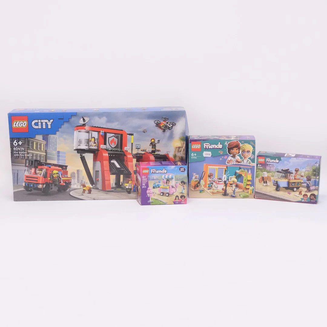 LEGO, FYRA SET. — Other toys — Björnssons Auktionskammare
