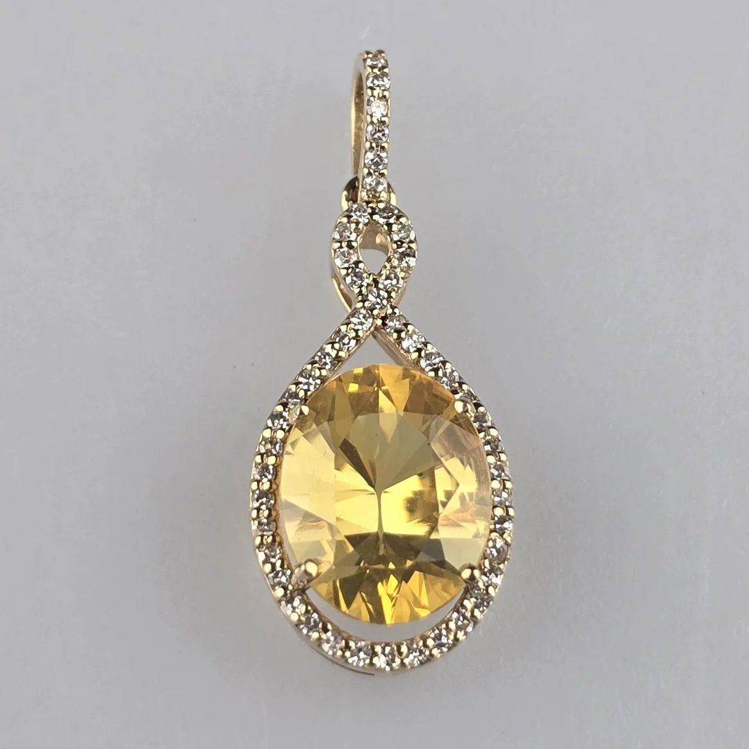 Opal -/ Diamant-Anhänger - Gelbgold (14 K). — Brooches & Pendants — Auktionshaus Blank