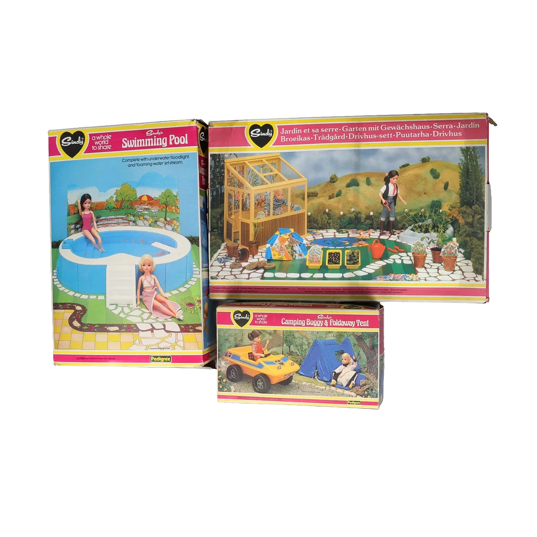 3 BOXED SINDY GARDEN AND OUTDOOR ACCESSORIES. — Toys — Young's Auctions