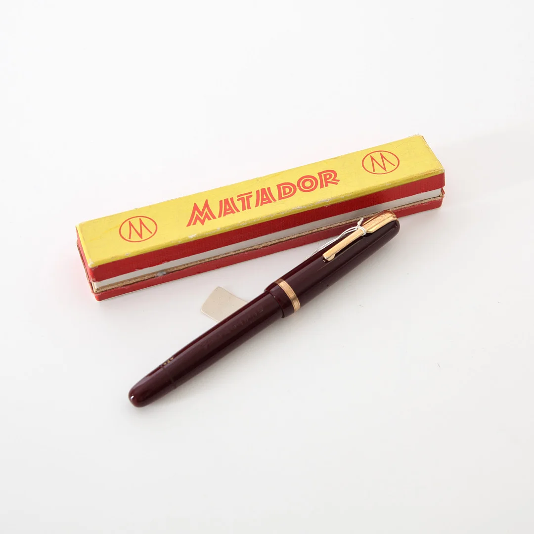MATADOR CLICK 424, Kolvpenna, spets i 14K guld, i originalförpackning oanvänd från butik, 1950-tal. — Pens — Auktionsverket Engelholm