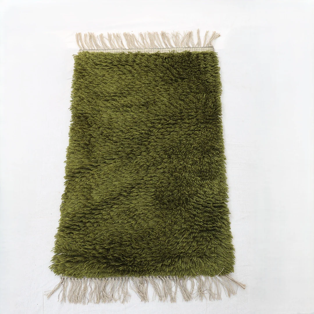 HANDKNUTEN MATTA, rya, 1970-tal. — Carpets — Falun Auktionsbyrå