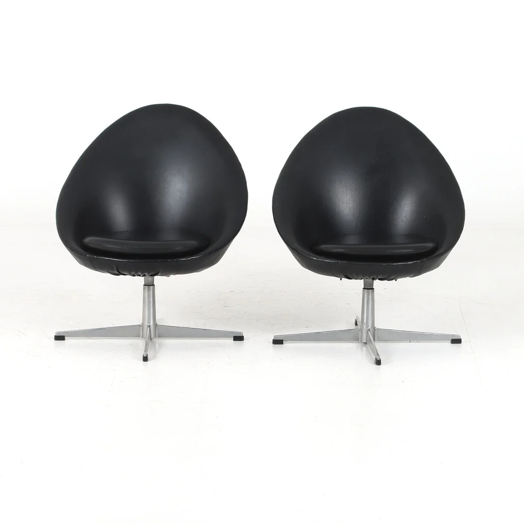 SNURRSTOLAR, 1 par, galon, 1950/60-tal. — Armchairs & Chairs — Stadsauktion Sundsvall
