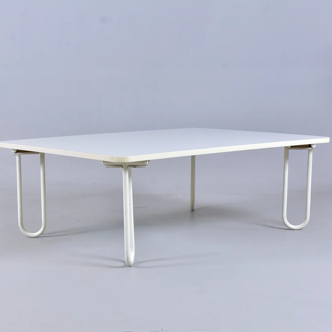 RUUD EKSTRAND & CHRISTER NORMAN. soffbord, vit laminat med metallben, DUX "Formula". — Tables — Halmstads Auktionskammare