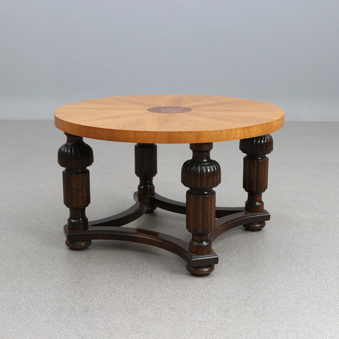 SOFFBORD. Alm och björk. Swedish Modern, 1930/40-tal. — Tables — Skånes Auktionsverk
