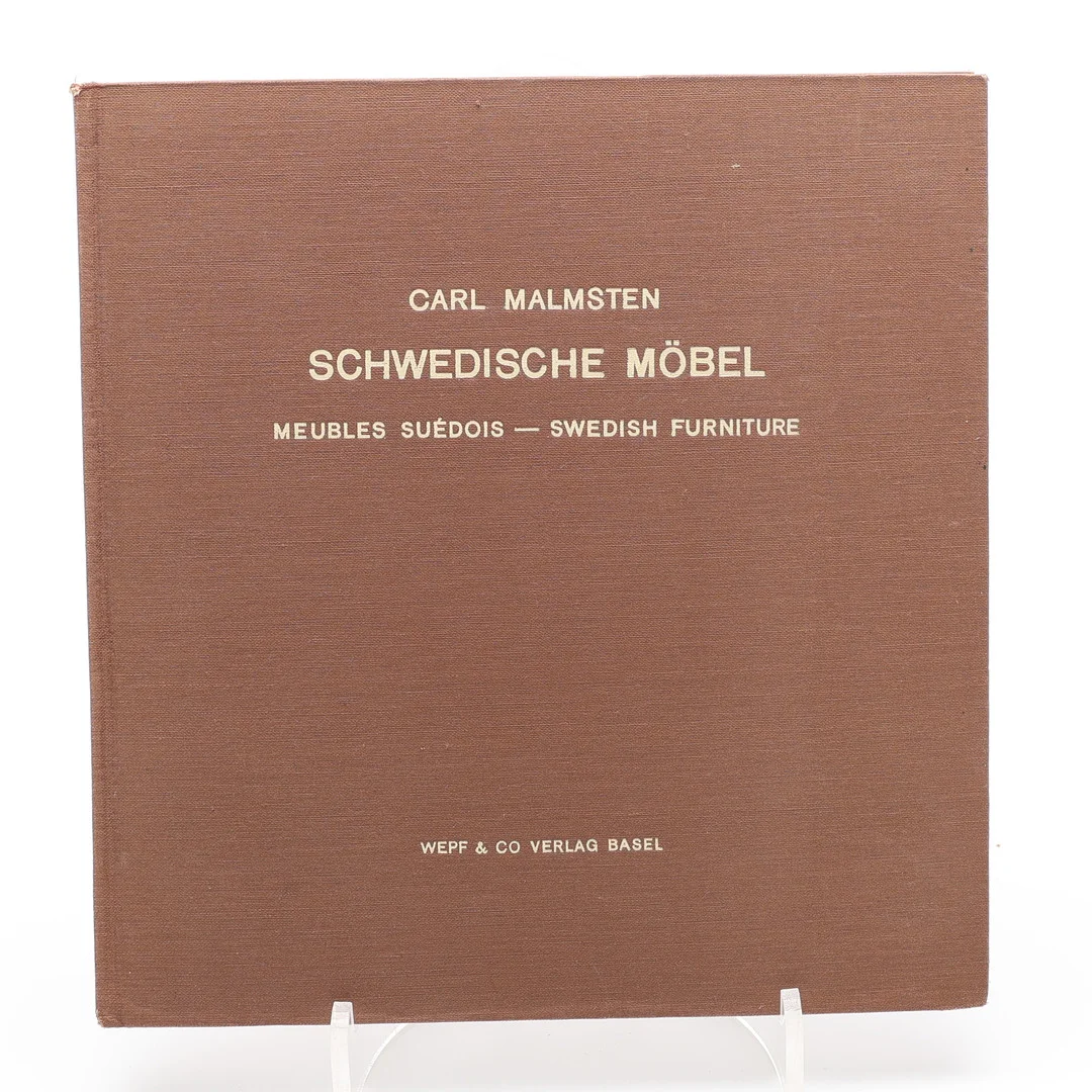 MÖBLER. ARKITEKTEN PAUL ARTARIAS 3-SPRÅKIGA BOK OM CARL MALMSTEN - SCHWEDISCHE MÖBEL - MEUBLES SUEDOIS - SWEDISH FURNITURE 1954. — Books — Crafoord Auktioner Lund