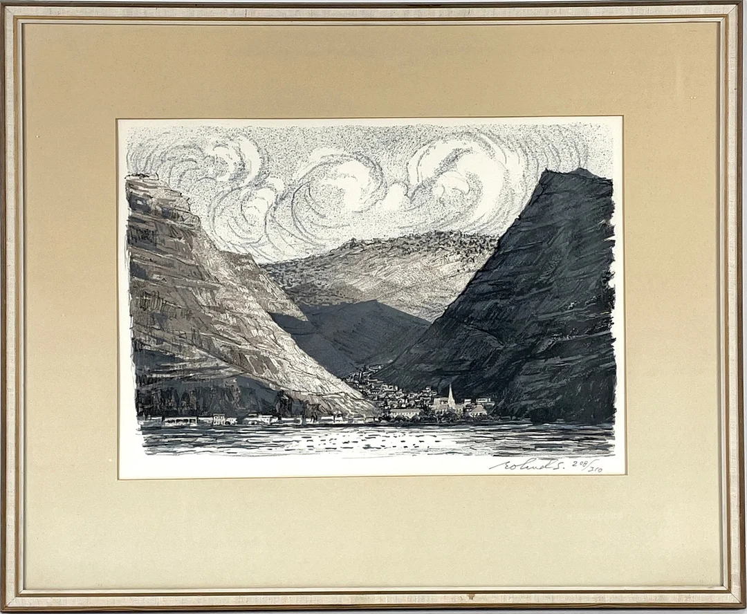 ROLAND SVENSSON. Kuststad, färglitografi, numrerad 208/310, signerad Roland. S. — Engravings & Prints — Roslagens Auktionsverk