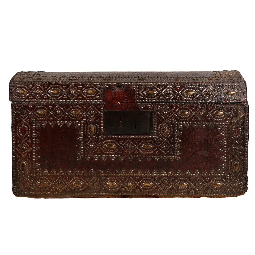 AN EARLY 17TH CENTURY STUDDED LEATHER DOMED TRUNK. — Other — Bishop & Miller