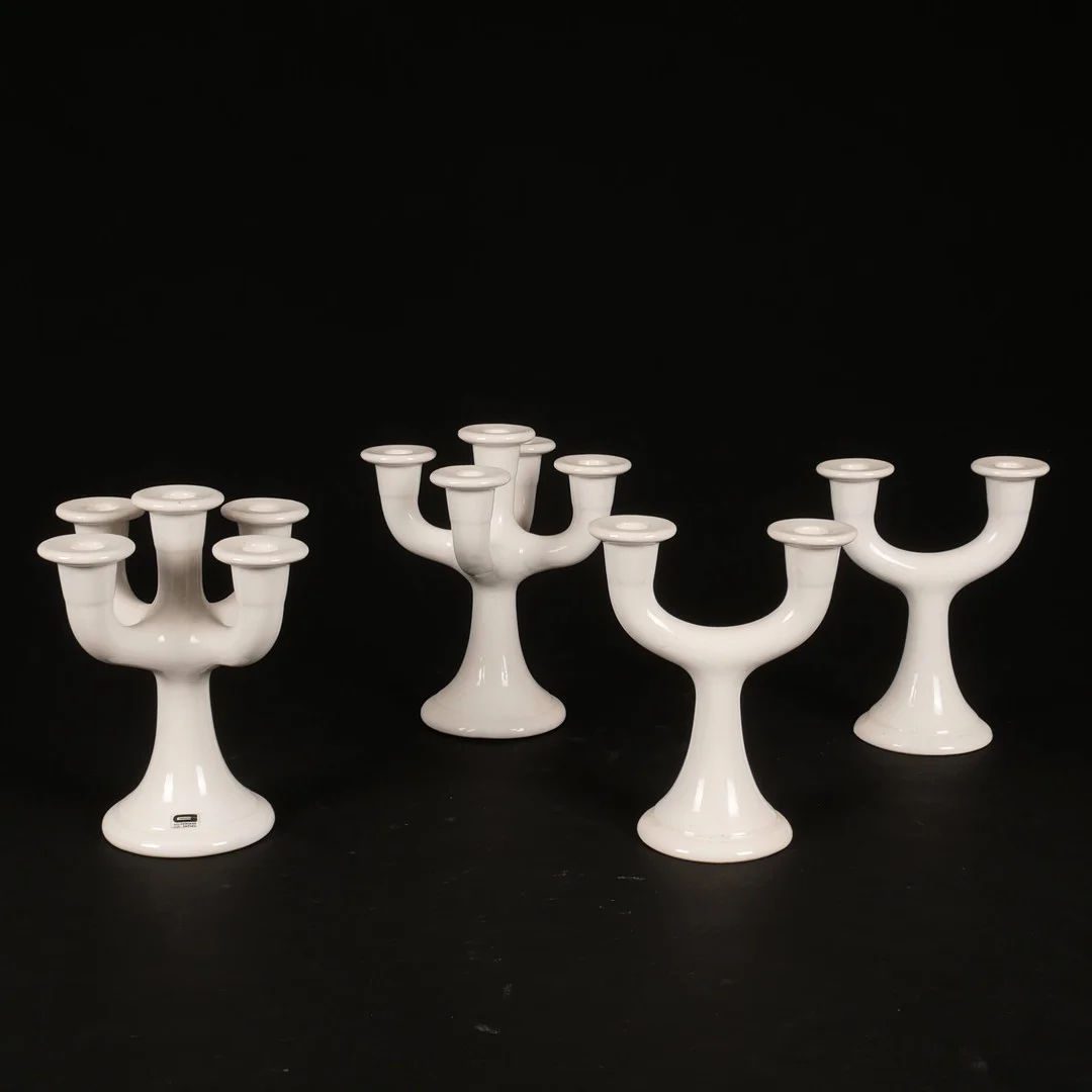 KANDELABRAR/LJUSSTAKAR, 2+2 st, porslin, Guldkroken, 1970/80-tal. — Candlesticks — Auktionsfirma Kenneth Svensson i Kalmar