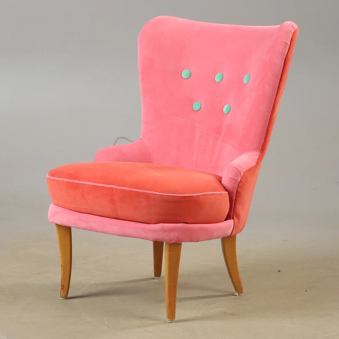 EMMAFÅTÖLJ, 1900-talets mitt. — Armchairs & Chairs — Helsingborgs Auktionskammare