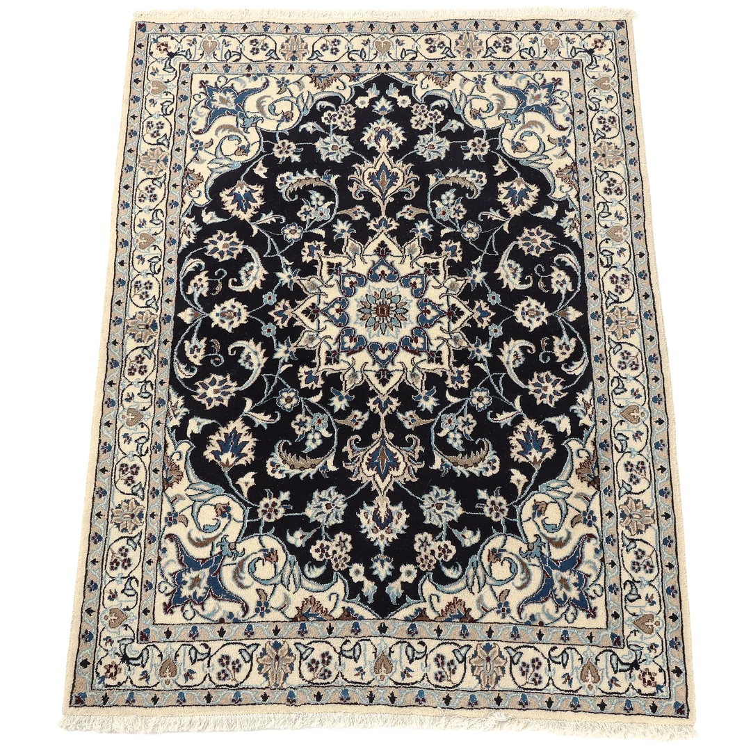 Persian Nain carpet. Wool on cotton. 192x145 cm. — Carpets, rugs and textiles/Oriental carpets and rugs — Lauritz