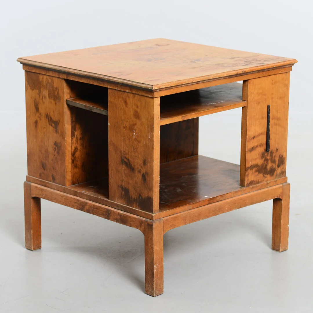 SIDOBORD rökbord, funkis, 1930-tal. — Tables — Formstad Auktioner