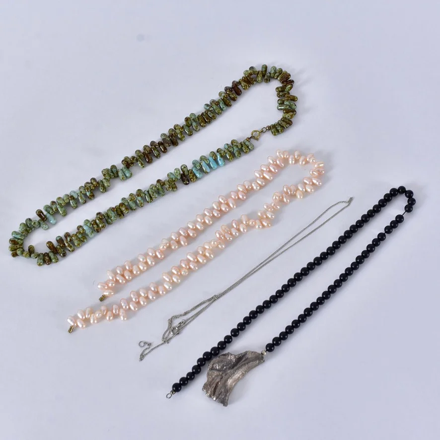 PARTI COLLIERER. — Necklace — Halmstads Auktionskammare