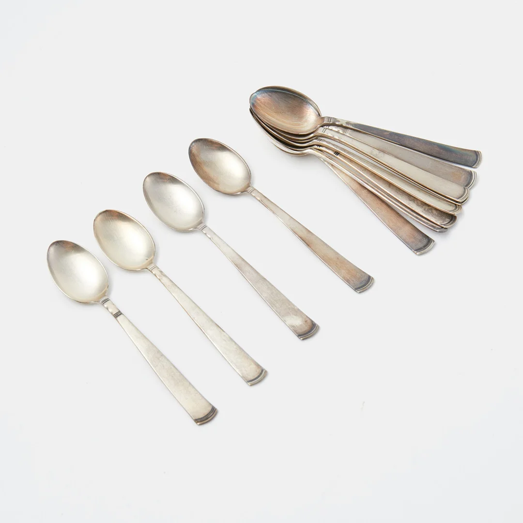 KAFFESKEDAR,12 st, silver, "Rosenholm", i etui, Guldsmedsaktiebolaget, Stockholm 1980-tal. — Silver — Stockholms Auktionsverk Sickla