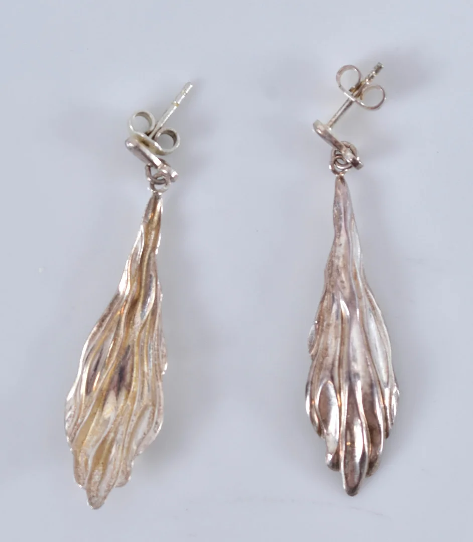 ÖRHÄNGEN, ett par, sterlingsilver. — Earrings — Halmstads Auktionskammare