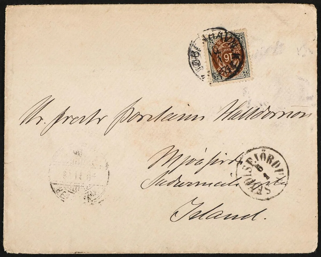 1875. 16 Øre, grey/brown. Cover from KJØBENHAVN 10.11. to ICELAND. Arrival postmarks REYKJAVIK 27.11.94 (on the reverse) and SEIDISFJÖRDUR 6.1. Scarce cover — Stamps, Covers & Postal History/Denmark/2-farvet tk.14 — Bruun Rasmussen