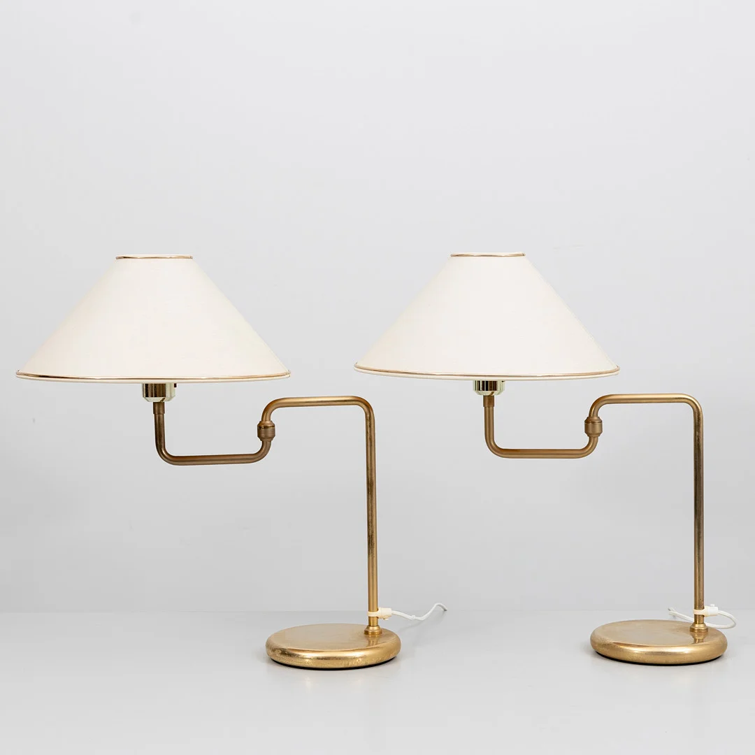 BORDSLAMPOR, ett par, mässing, 1900-talets andra hälft. — Table Lamps — Auktionshuset Kolonn