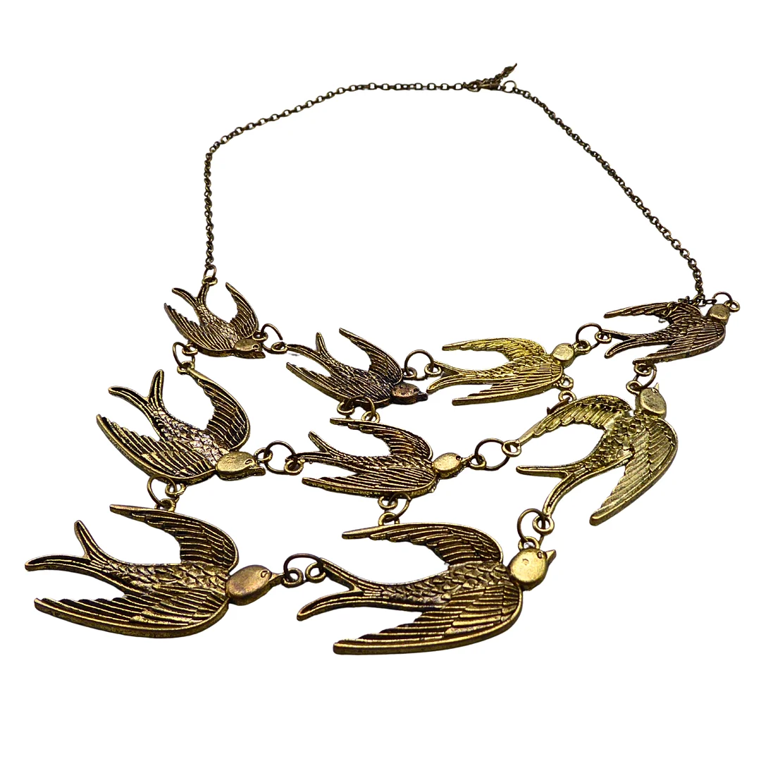 HALSKETTE MIT SPATZENANHÄNGERN. — Necklace — Auktionshaus Stuber's Hammerschlag