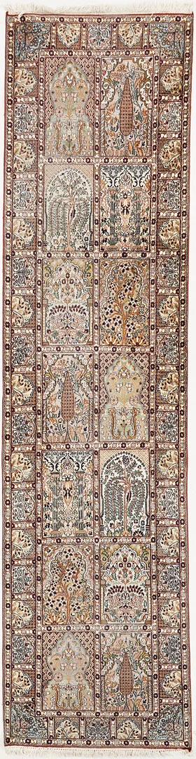 ORIENTMATTA, gallerimodell, trädgårdsmönster, ull med silkesinslag, ca 310 x 77 cm. — Oriental Carpets & Textiles — Stockholms Auktionsverk Magasin 5