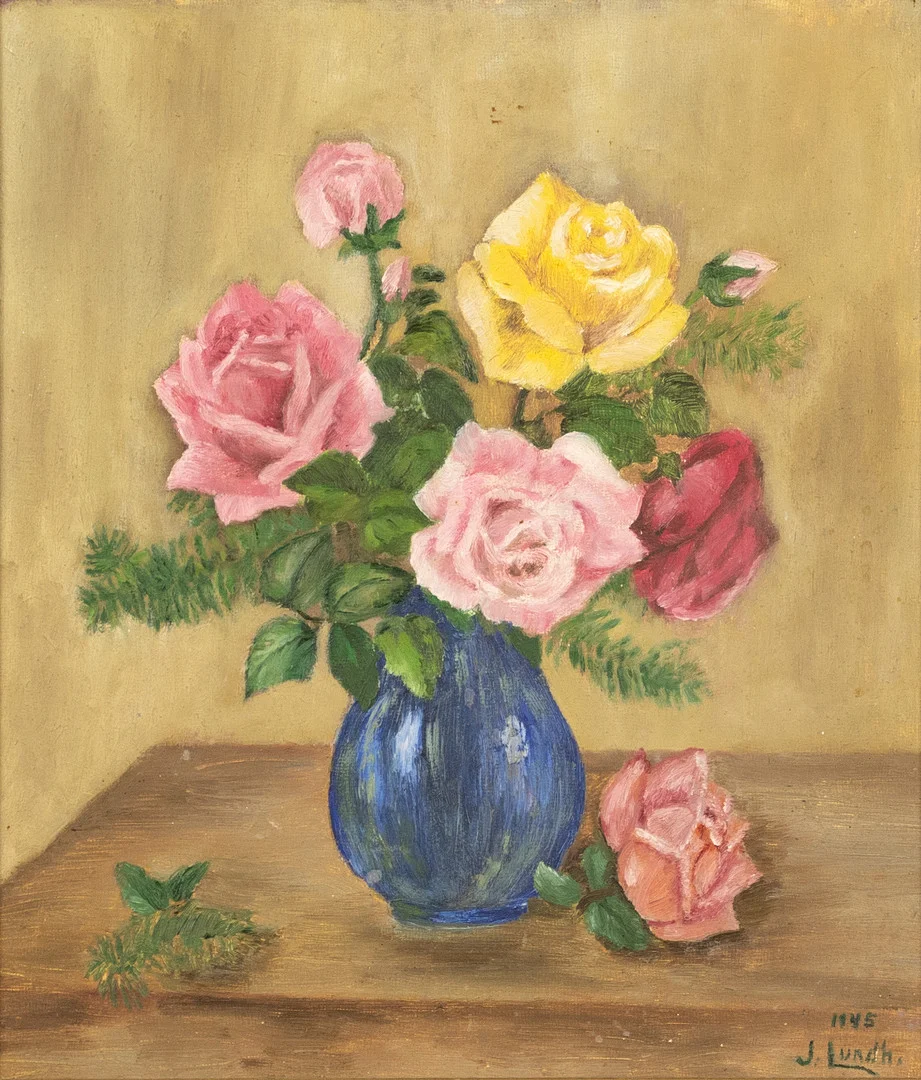 OIDENTIFIERAD KONSTNÄR. Olja på pannå, blomsterstilleben, signerad J Lundh, daterad 1945. — Paintings — Karljohan Auktioner