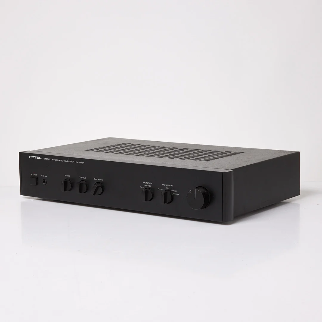 ROTEL, RA-810 Stereo Integrated Amplifier, Made in Taiwan. — Audio, Vinyl & Hi-Fi — Stockholms Auktionsverk Sickla