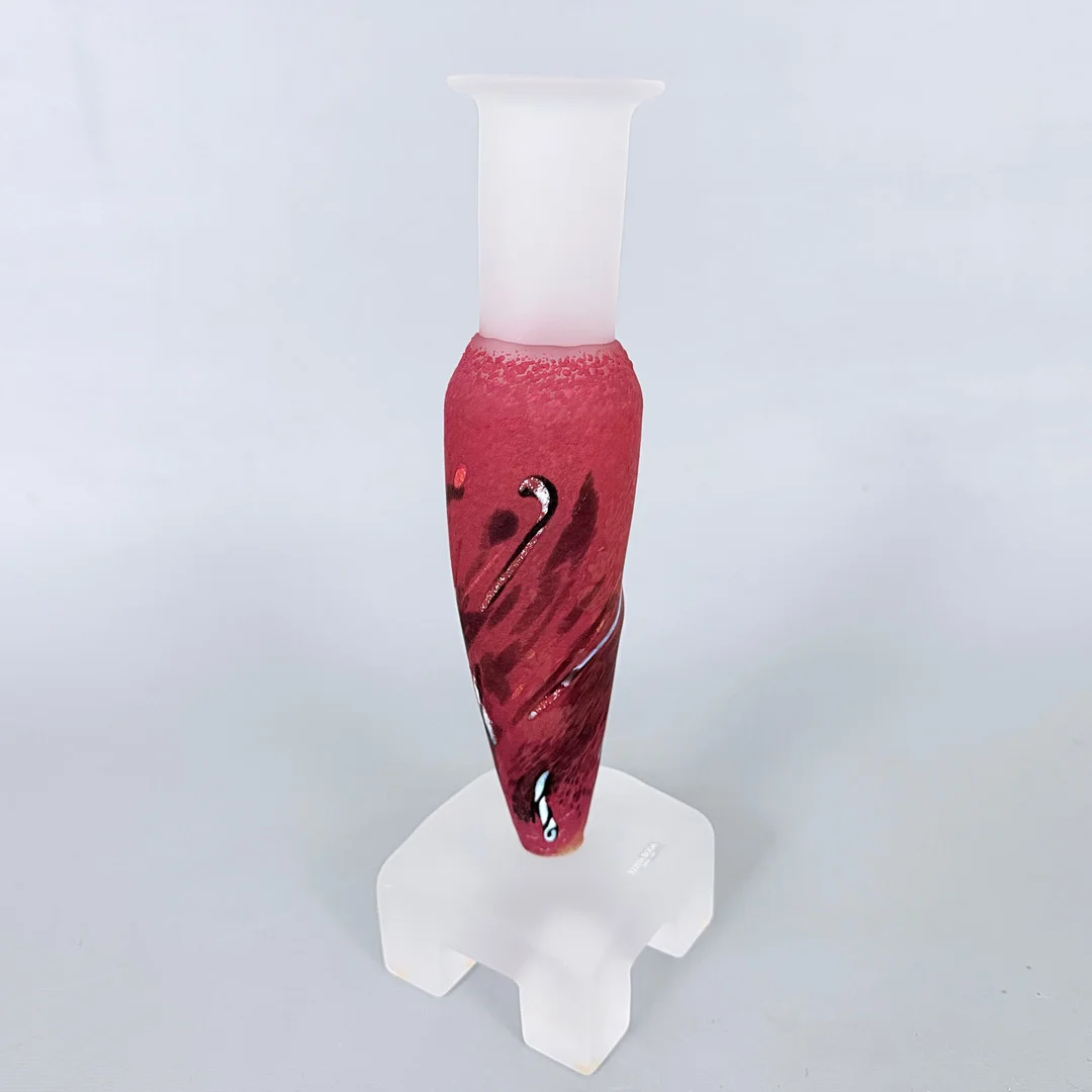 BERTIL VALLIEN. VAS, konstglas, "Amfora", frostad glas, signerad, Kosta Boda. — Art glass — Auktionshuset STO Bohuslän