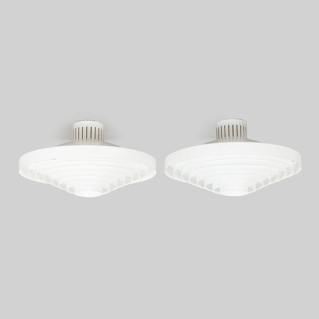 Lisa Johansson-Pape, taklampor, 2 st, modell 71-149 Stockmann Orno 1960-tal. — Design/Belysning — Bukowskis