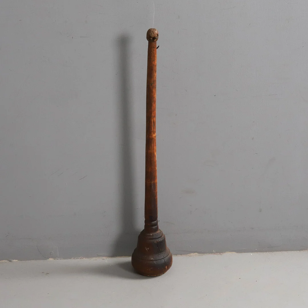 BESSMAN. Allmoge. Trä och metall, 17/1800-tal. — Tools & Gears — Örebro Stadsauktioner