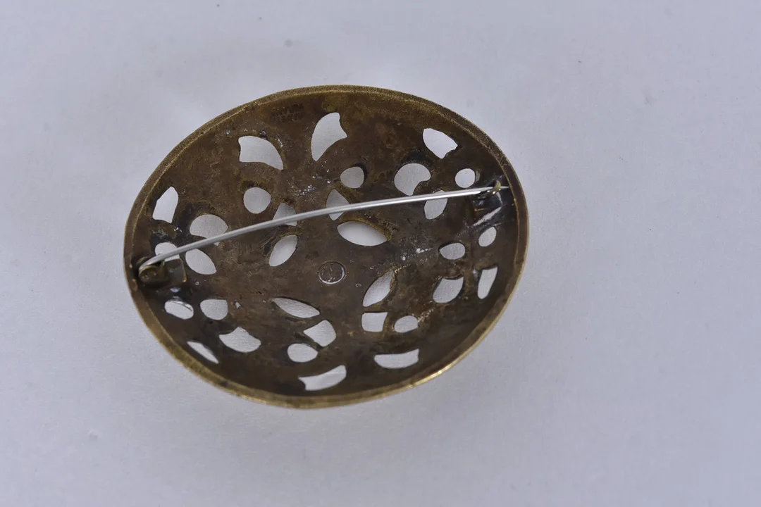 BROSCH, brons, Kalevala Koru, Finland. — Brooches & Pendants — Halmstads Auktionskammare