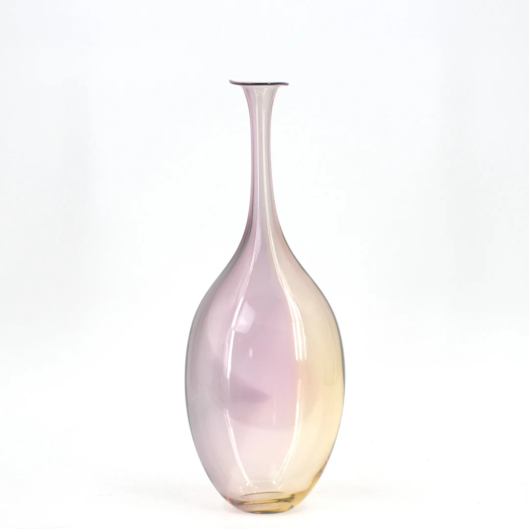 KJELL ENGMAN. Vas, "Fiji", glas, signerad, Kosta Boda. — Art glass — Höganäs Auktionsverk