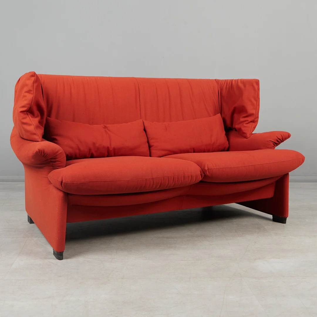 VICO MAGISTRETTI. Cassina, Sofa / Zweisitzer, Modell 'Portovenere', Stahl, Textil, Entwurf 1989, Italien. — Sofas & Seatings — Stockholms Auktionsverk Köln