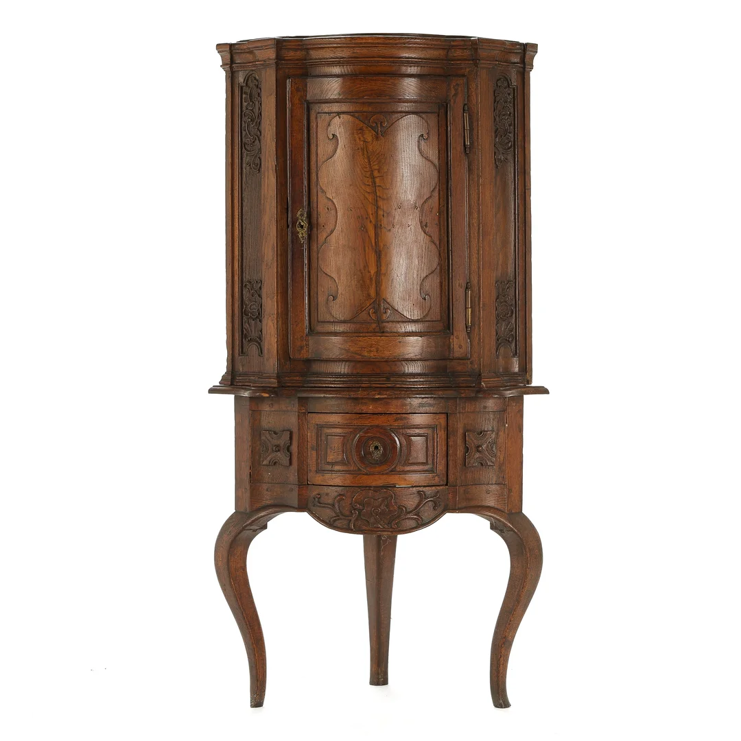 18th century oak corner cabinet — Furniture/Cabinets, chests of drawers — Lauritz