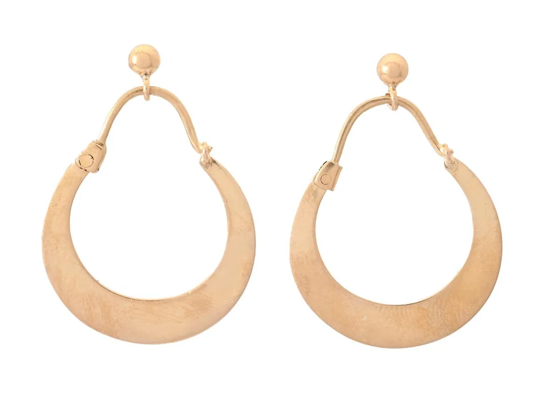 ÖRHÄNGEN, 18K guld, Guldvaruaktiebolaget G. Dahlgren & Co Ab, Malmö, år 1929, stift, trevingade snurrebussar, vikt ca 3,5 g. — Smycken/Örhängen — Kaplans