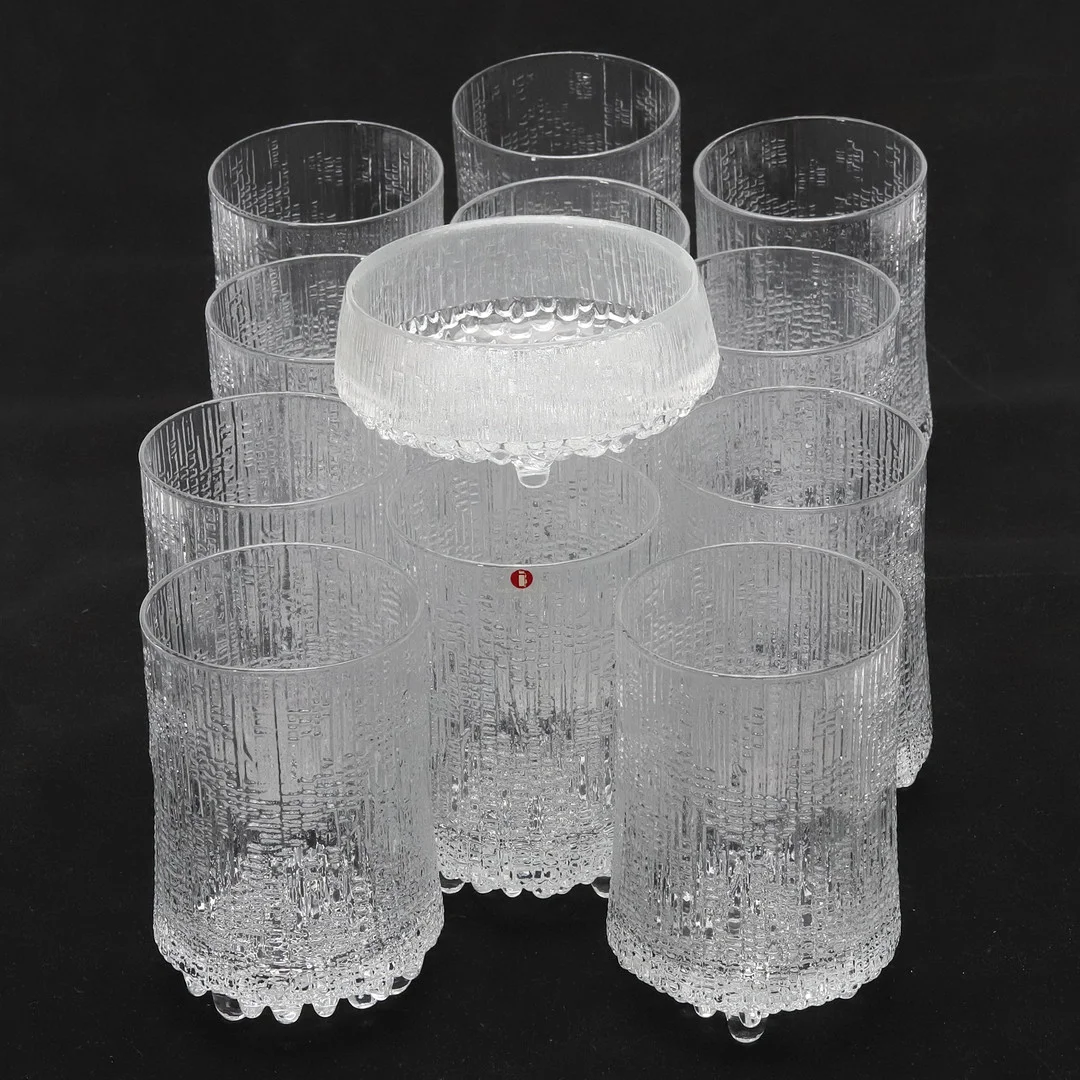 IITTALA. 12 st glas och 1 skål, design av Tapio Wirkkala, 1900-tal. — Tableware — Örebro Stadsauktioner