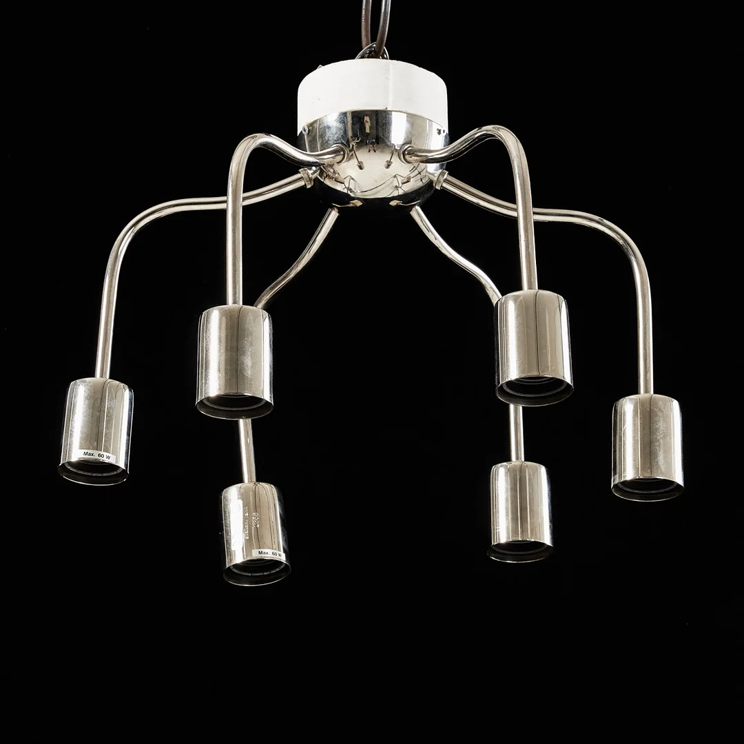 JOSEF FRANK. Takarmatur, Firma Svenskt Tenn, sk Spindellampa, modell 2356, ursprungligen formgiven under 1920-talet. — Table Lamps — Stockholms Auktionsverk Magasin 5